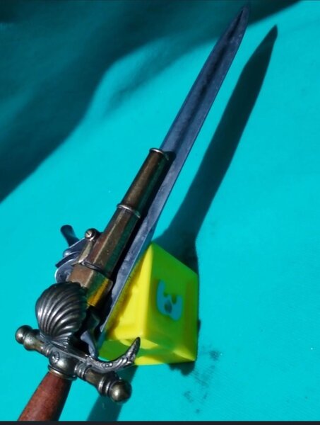 Panoplie de epoca pumnal cu pistol