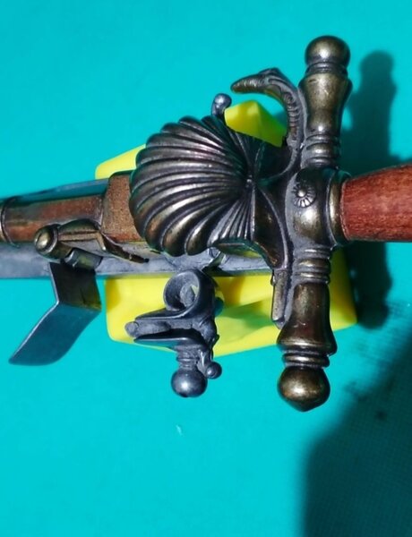 Panoplie de epoca pumnal cu pistol