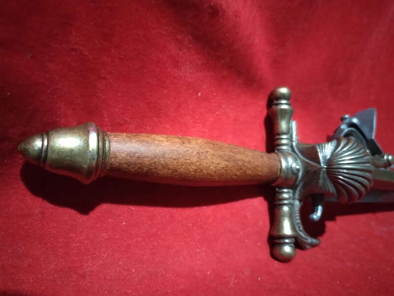 Panoplie de epoca pumnal cu pistol